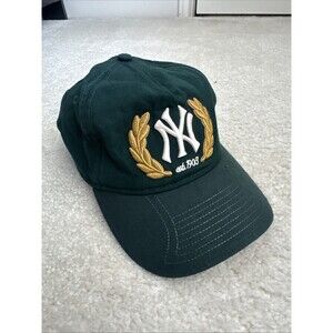 NEW YORK YANKEES 'HERITAGE GOLF' PRE-CURVED GOLFER SNAPBACK Green